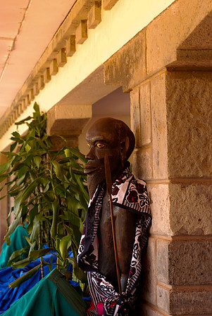 Massai statue - Outspan hotel